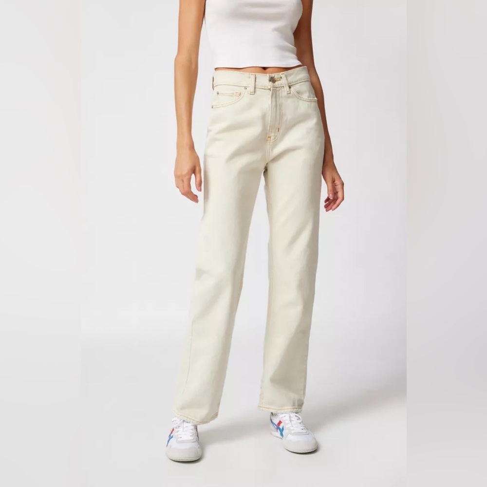Urban Oufitters BDG White Mom Jeans